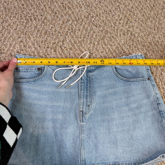 Abercrombie & Fitch Curve Love Mid Rise Denim Mini Skirt Light Wash Size 31 - Picture 6 of 6